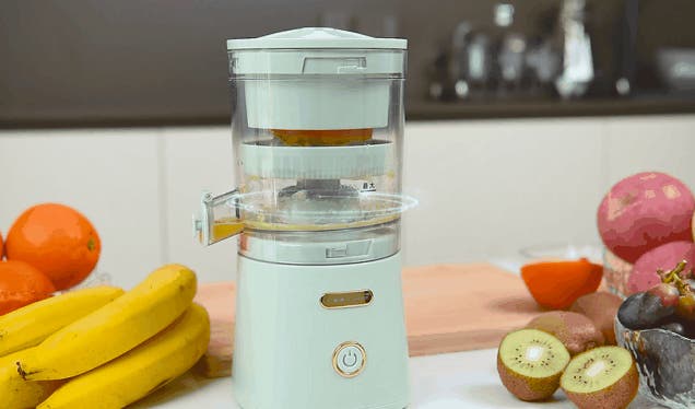 面倒な操作不要＆簡単お手入れ！毎日搾りたての生ジュースを習慣に