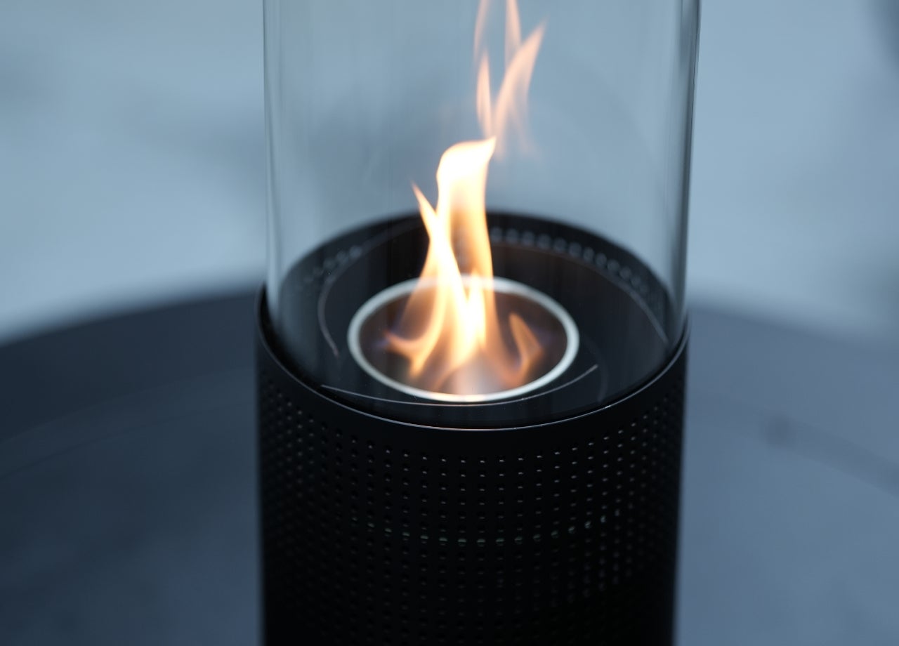 炎と音楽が融合！癒しの空間を彩る新体験。バイオエタノール暖炉