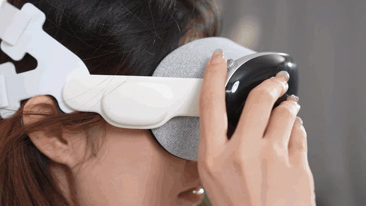 超大型スクリーンを持ち運ぶ！完全ワイヤレスVRゴーグル「Vision Lite