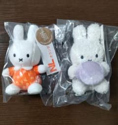 関西万博2025オランダ館ミッフィーぬいぐるみキーホルダー2種 - メルカリ