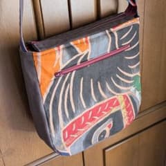 ショルダーバッグ 武者のぼり旗リメイク 柿渋染め×帆布 2026 黒い