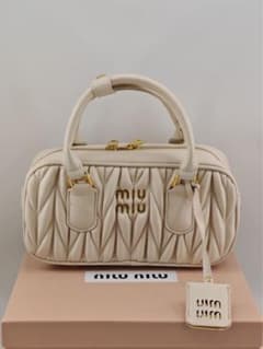 MIU MIU マテラッセ ミニボストン ベージュ 美品 - メルカリ