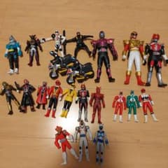 スーパー戦隊&仮面ライダー ソフビ人形まとめ売り - メルカリ