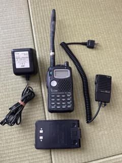 ICOM IC-T81 4バンド ハンディ機 トランシーバー - メルカリ