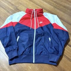 ナイキ ナイロンジャケット 伊澤彩織 着用 S ベイビーわるきゅーれ