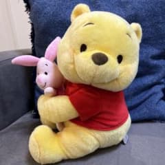 くまのプーさん ピグレットハグ ぬいぐるみ ディズニーストア - メルカリ