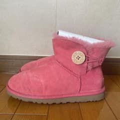 UGG ムートンブーツ ピンク - メルカリ
