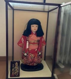 市松人形 赤色着物 ガラスケース付き - メルカリ