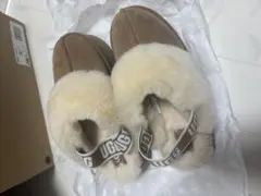 2026年最新】UGG ファーサンダル 23の人気アイテム - メルカリ