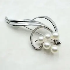 MIKIMOTOミキモト シルバーパールブローチ ☆3珠☆フラワー☆現行完売