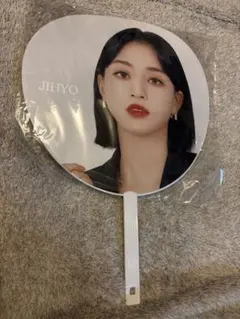 2026年最新】twiceジヒョうちわの人気アイテム - メルカリ