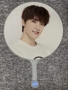 2026年最新】Seventeen ディノ うちわの人気アイテム - メルカリ