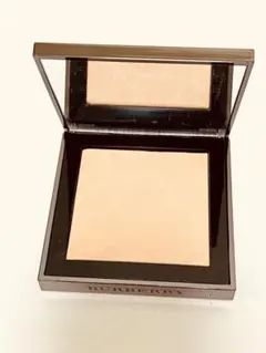 2026年最新】BURBERRYフェイスパウダーの人気アイテム - メルカリ