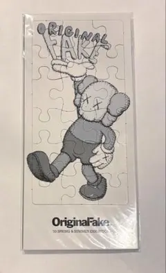 2026年最新】kaws FAKEの人気アイテム - メルカリ