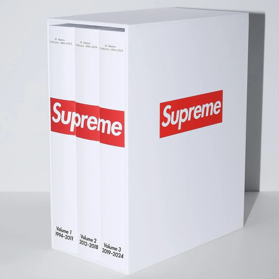 2026年最新】Supreme BOOK VOL 3の人気アイテム - メルカリ