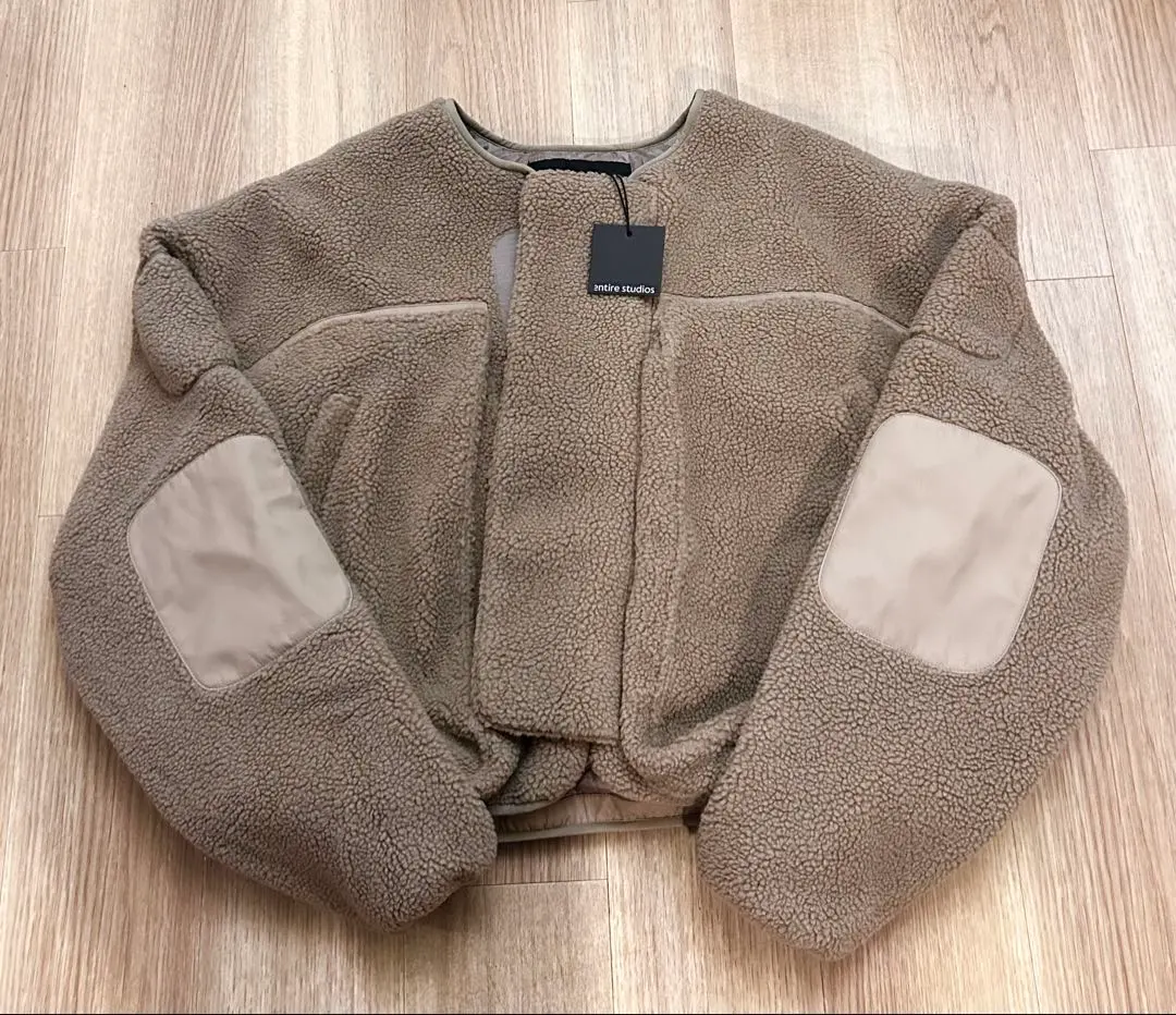 2026年最新】entire studios ボアの人気アイテム - メルカリ