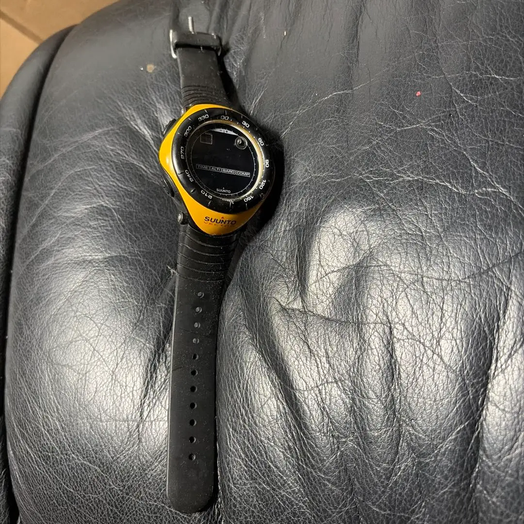 2026年最新】suunto vector イエローの人気アイテム - メルカリ
