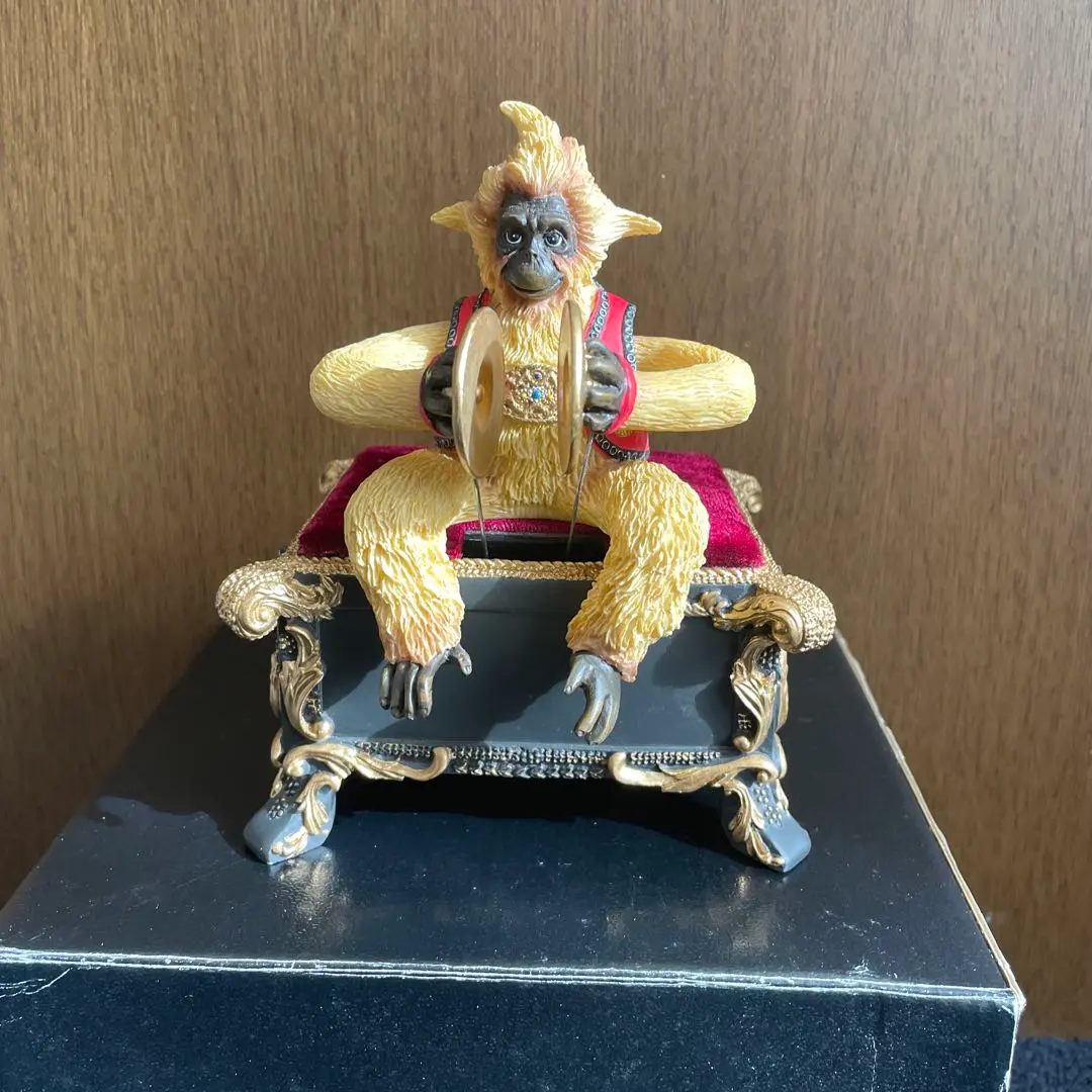 オペラ座の怪人 オルゴール オペラ座の怪人』に登場する、猿のオルゴールの