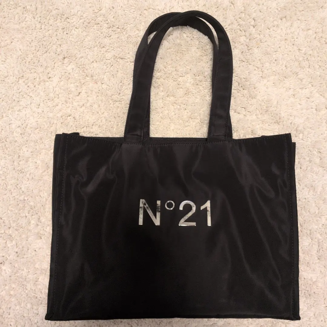 m83668479910_1.jpg?1763390634