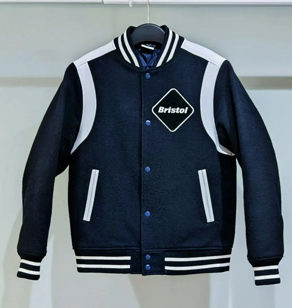 m99240336912_1.jpg?1767144326