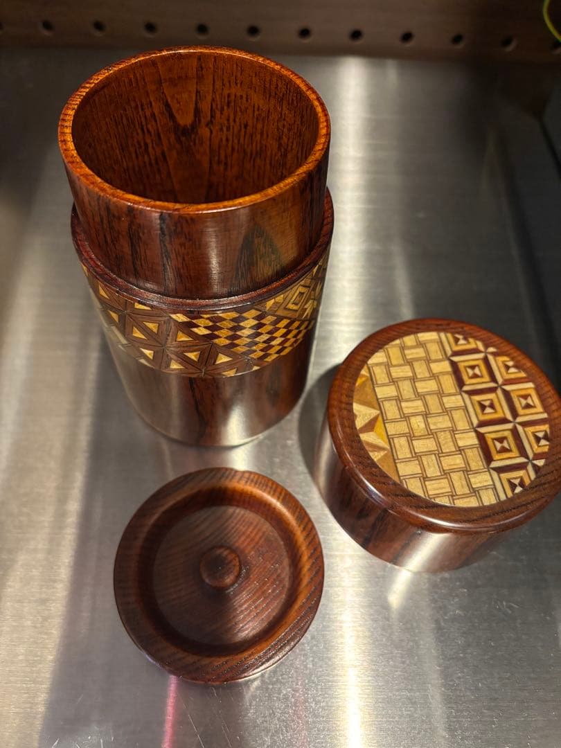 箱根寄木細工 木製円筒形茶筒 - メルカリ