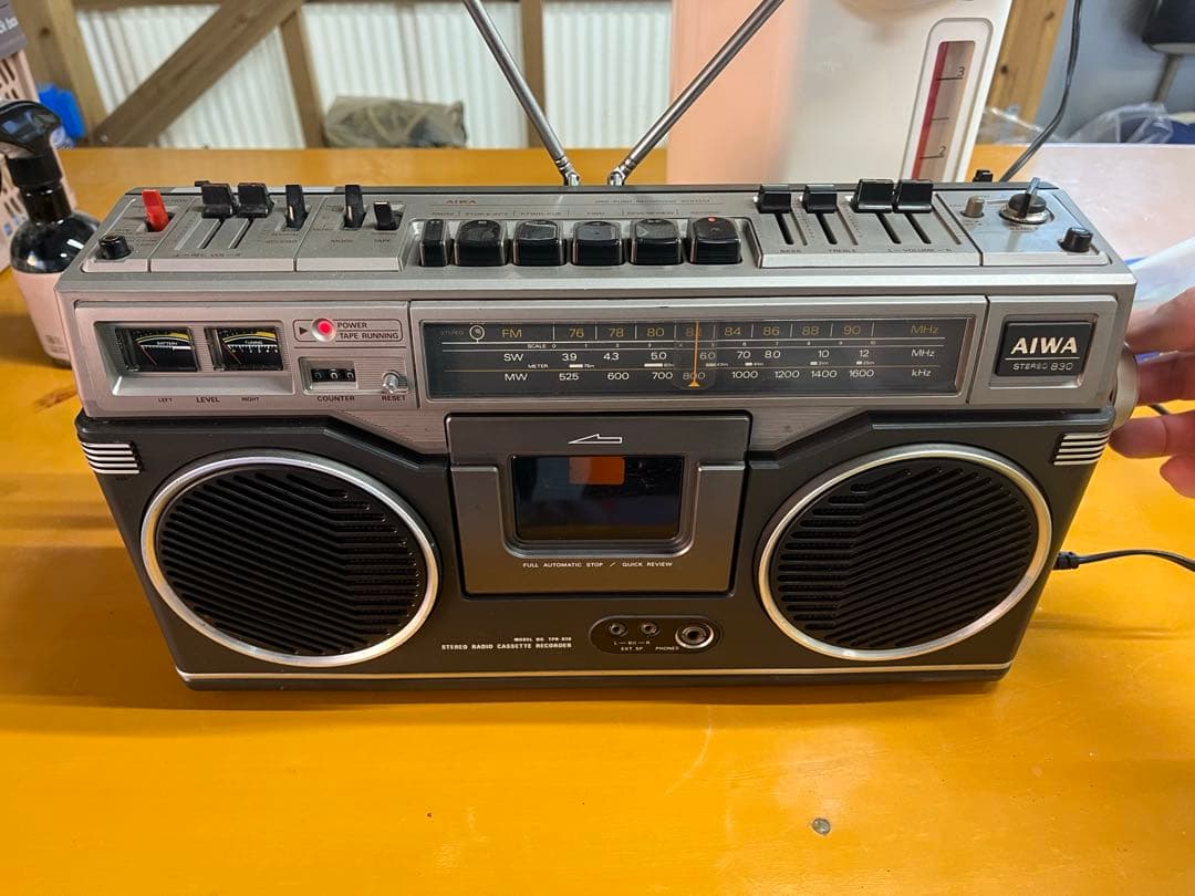 希少AIWAラジカセTPR-830アイワ 通電確認済 Yahoo!オークション -「aiwa tpr 830」の落札相場・落札価格
