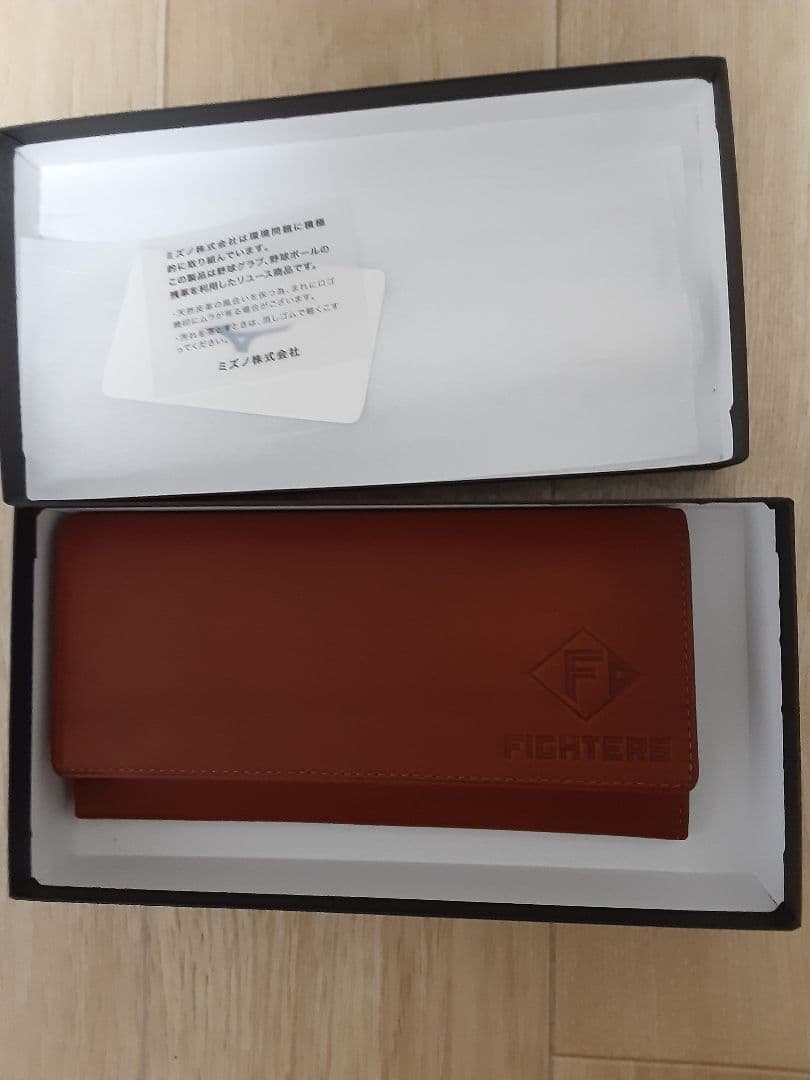 日本ハムファイターズミズノクラブ革長財布（ブラック）未使用・美品