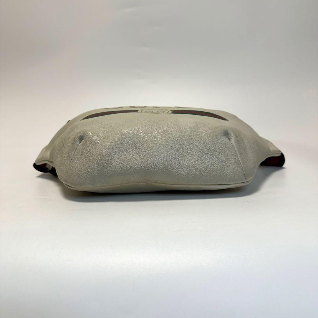 k70【美品】グッチ ロゴプリント レザー シェリーライン ボディバッグ