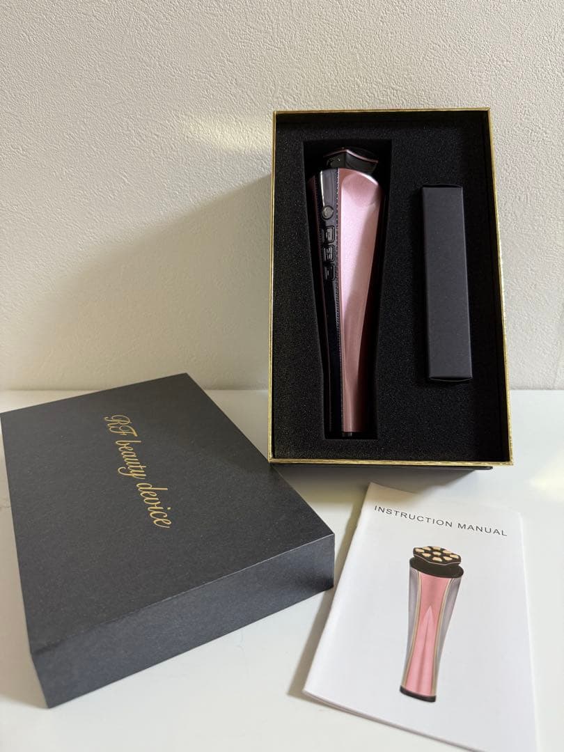 【新品未開封】 高級美顔器RF｜e m s 美顔器 LOABI ems リフトアップ 電気ブラシ Realia レアリア マイクロ