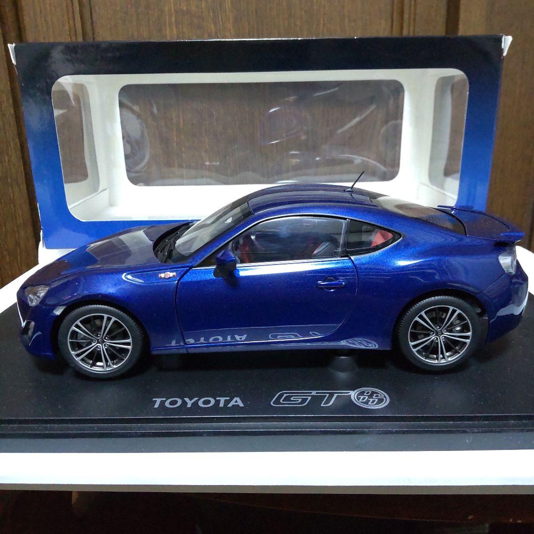 トヨタ GT 86 欧州仕様 左ハンドル ブルーシリカ 1/18 オートアート