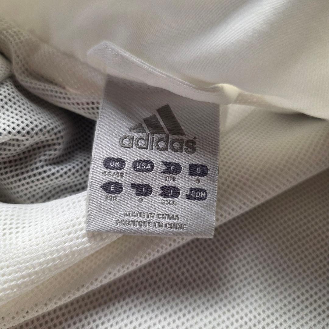 adidasアディダスリヴァプールナイロンジャケットドローコード刺繍ロゴ