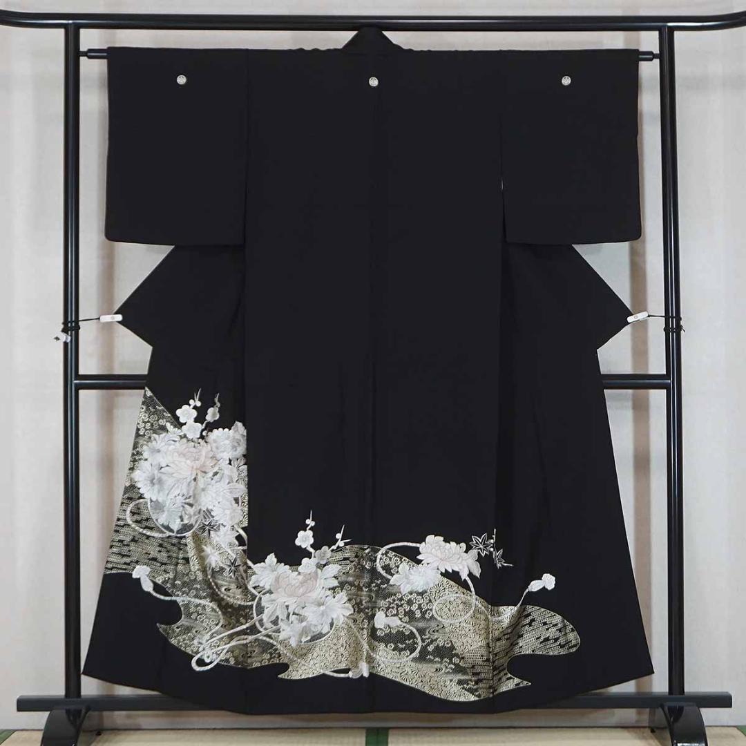 刺繍　銀　華尽くし　正絹黒留袖　フォーマル　結婚式　155cm　a737 銀座【B-4003】染五ッ紋 刺繍 黒留袖 黒色 有職華文:身丈161.5/裄69
