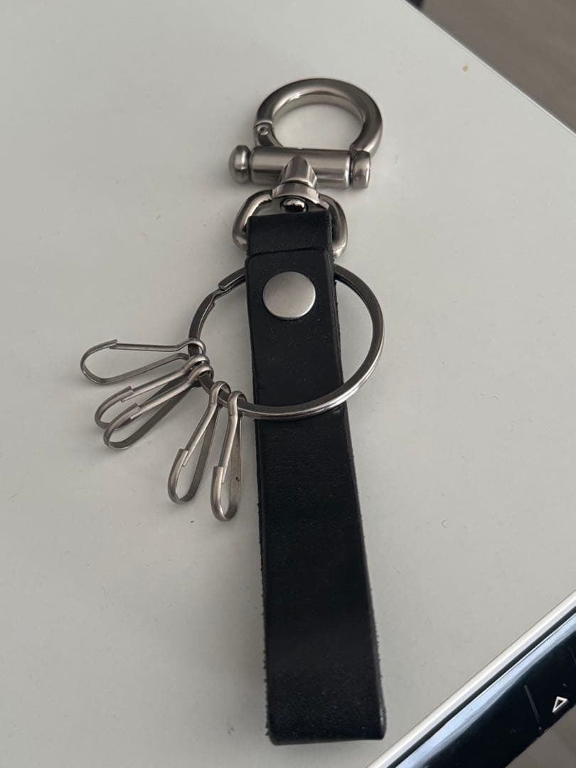 Hender Scheme レザー キーホルダー キーリング ブラック Hender Scheme key shackle ブラック｜これまでに販売した商品｜IDEE