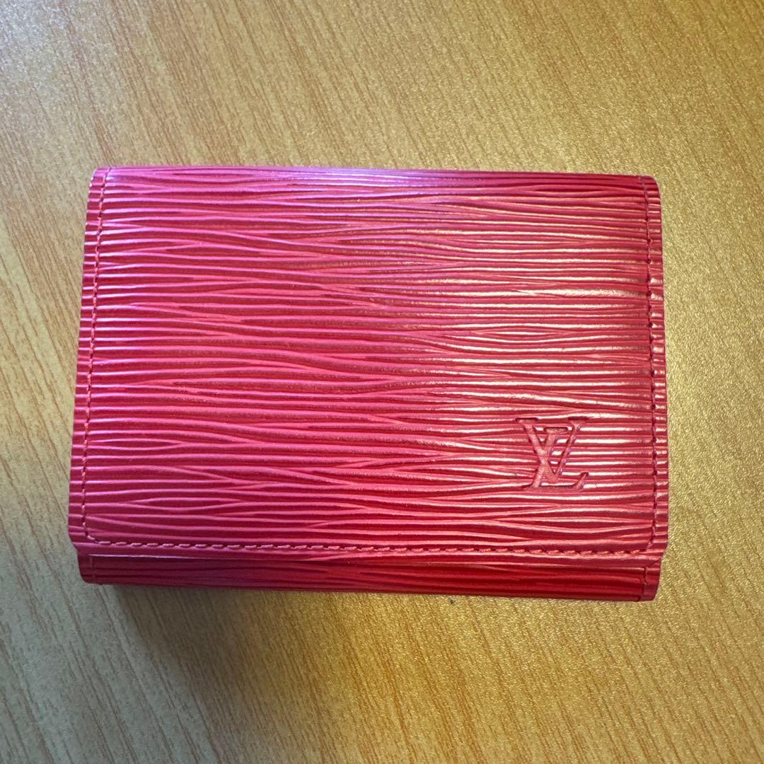 a*n様 Louis Vuitton エピレザー 名刺入れ ピンク ルイヴィトン Louis Vuitton ポルト・カルト・ロックミー ホットピンク