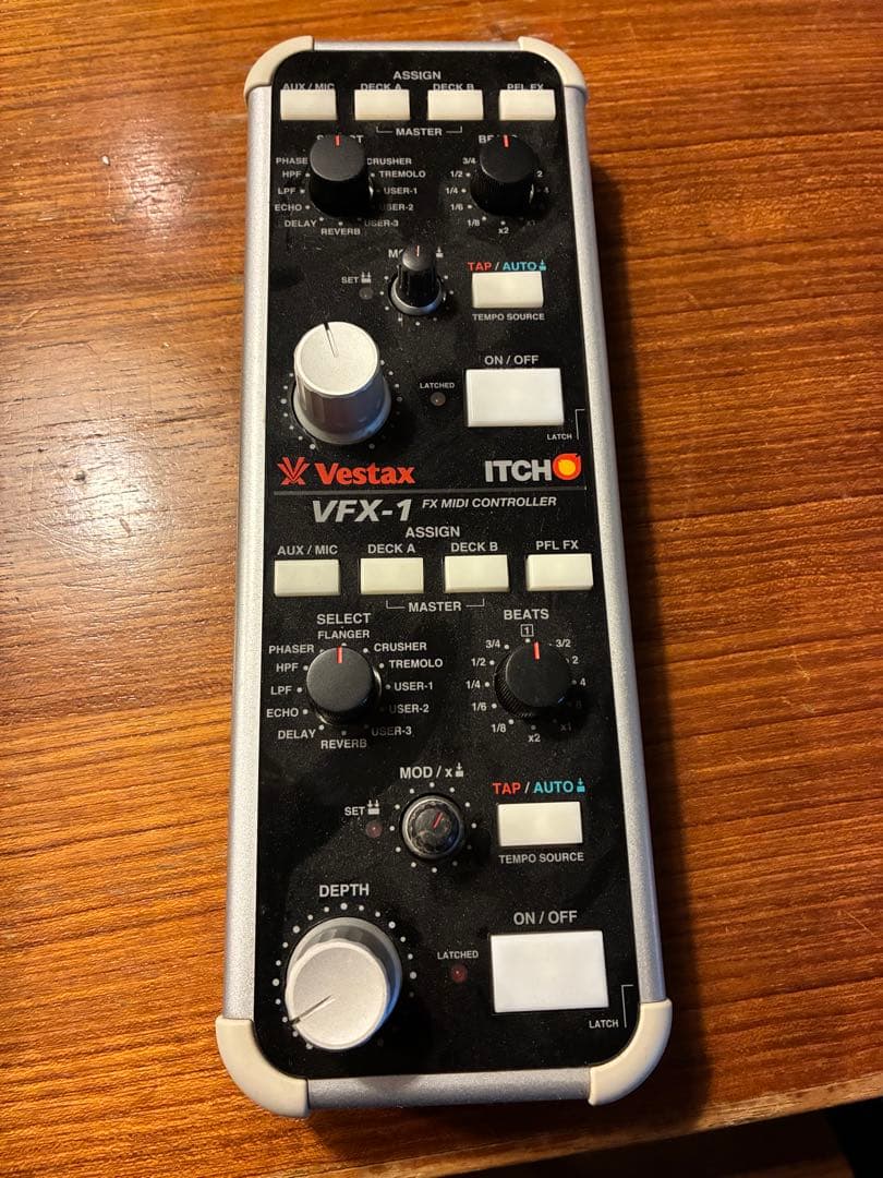 Vestax VCI-300 DJコントローラーセット ハードケース付き