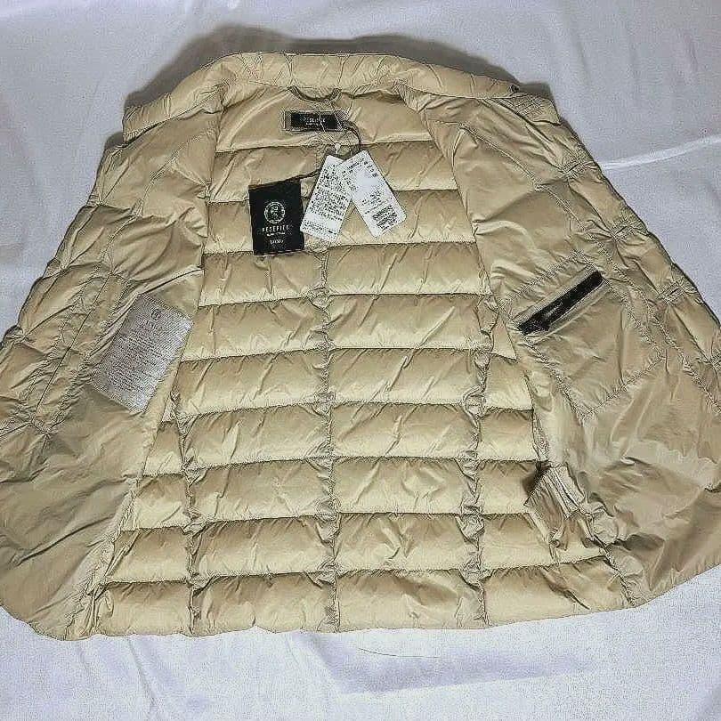 PESERICO ダウンベスト 新品 Mサイズ - メルカリ