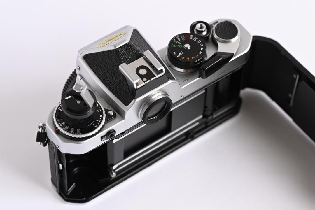 Nikon FE + Nikon SB-E フラッシュ - フィルムカメラお 得 な 通販 サイト