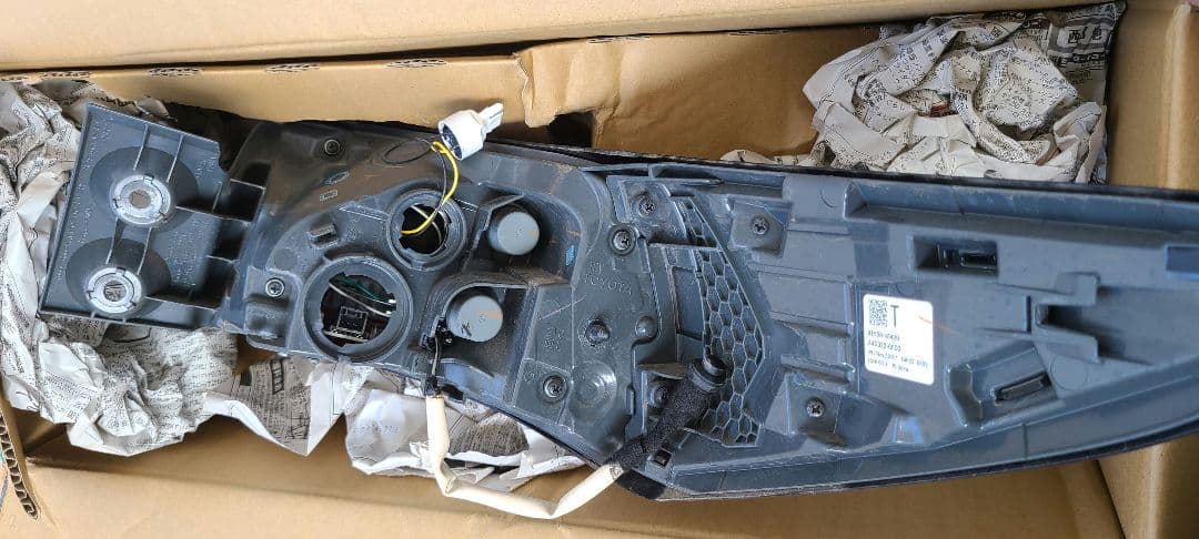 ど*ん様 年明け限定値下げ HARRIER ハリアー 純正テールランプ加工品