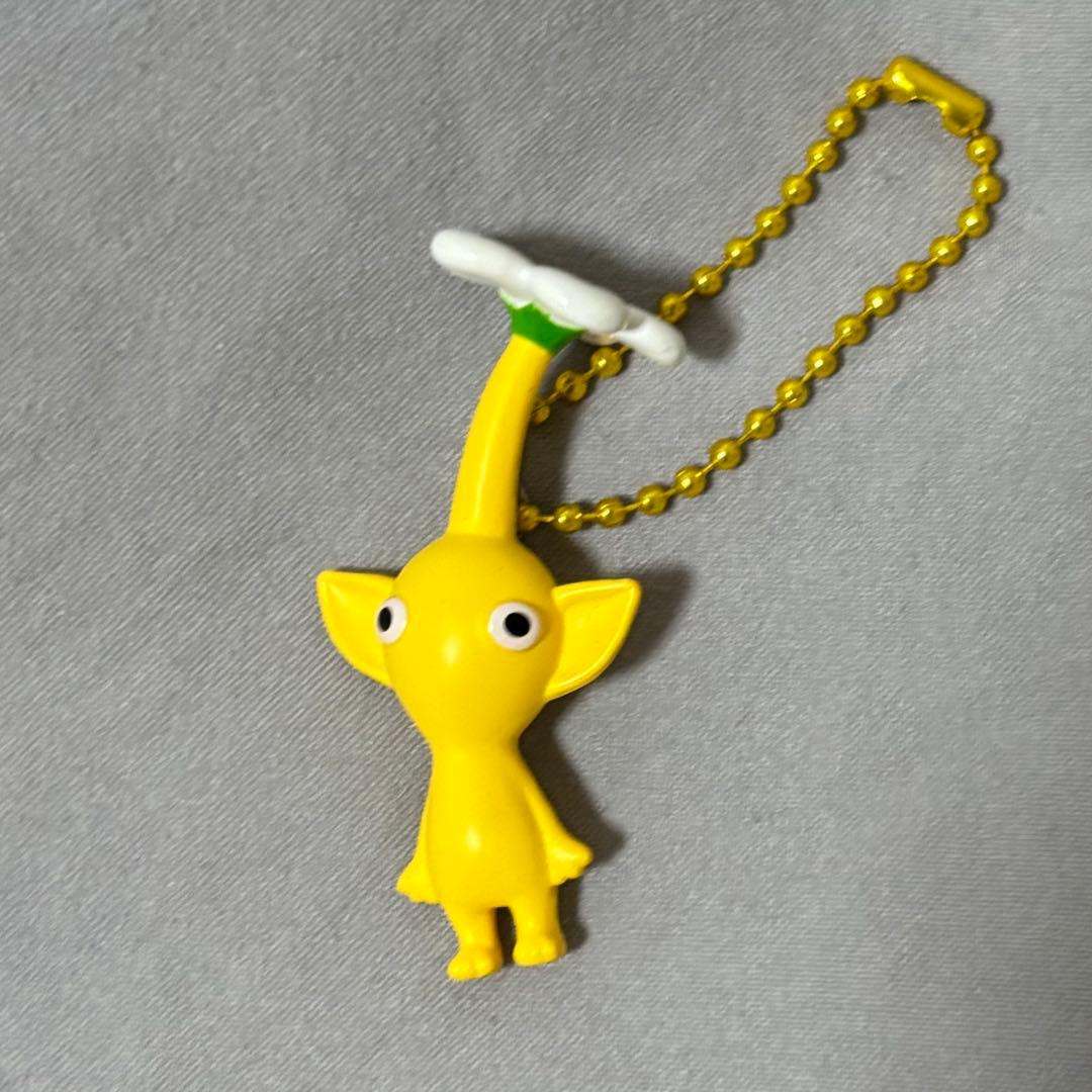 黄ピクミン キーホルダー ストラップ - メルカリ