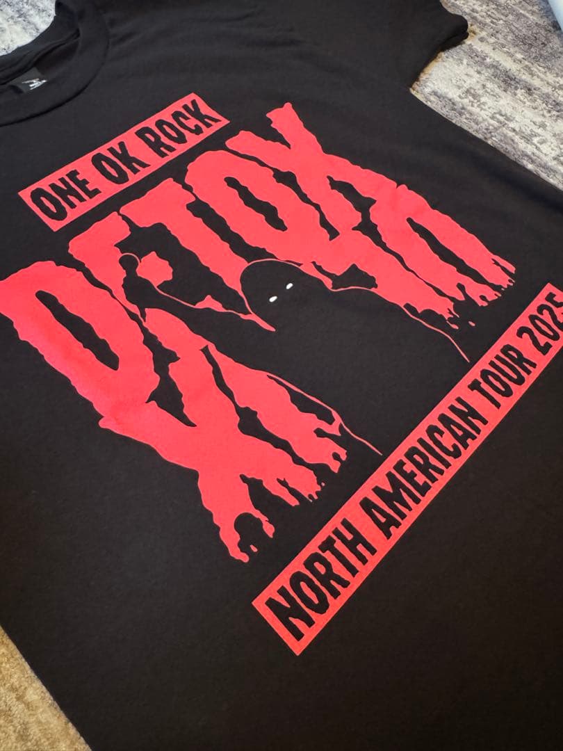 E*R様 ONE OK ROCK DETOX Tシャツ 2025 Lサイズ 北米 - メルカリ