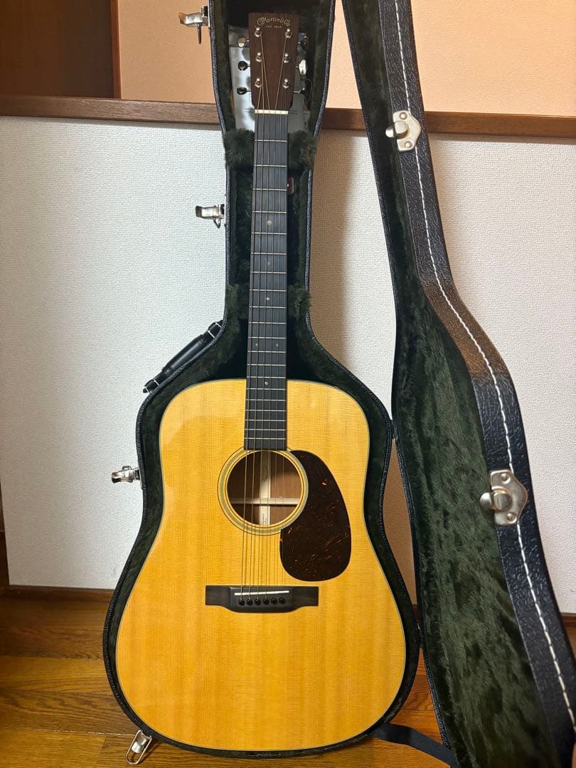 Martin D-18 2023年製 2023 Martin D-18 | Guitar of the Day - YouTube