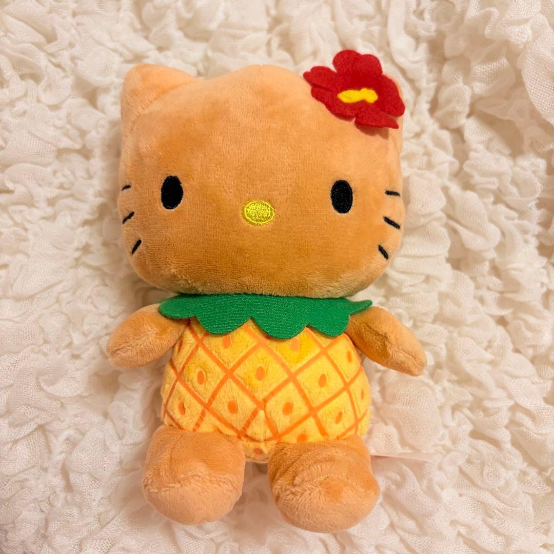 新品タグ付き】ハワイ限定 日焼けキティ パイナップルぬいぐるみ