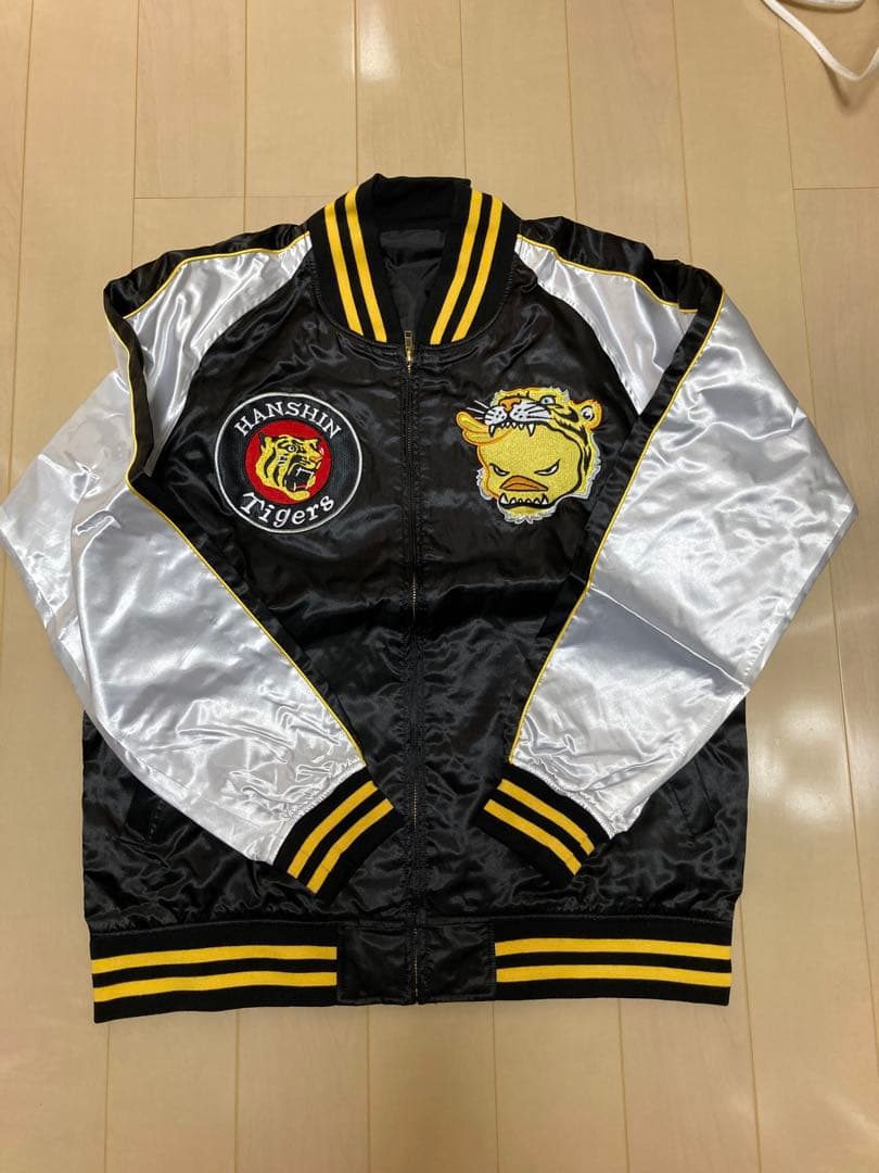 阪神タイガース チキンラーメン スカジャン - メルカリ