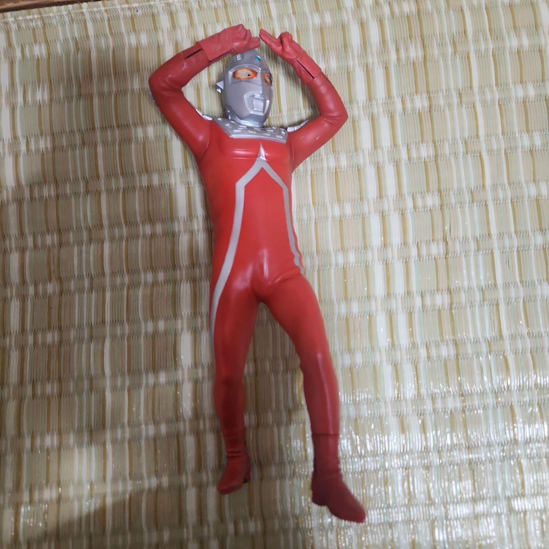 大怪獣シリーズ ウルトラセブン エメリウム光線ポーズVer. - メルカリ