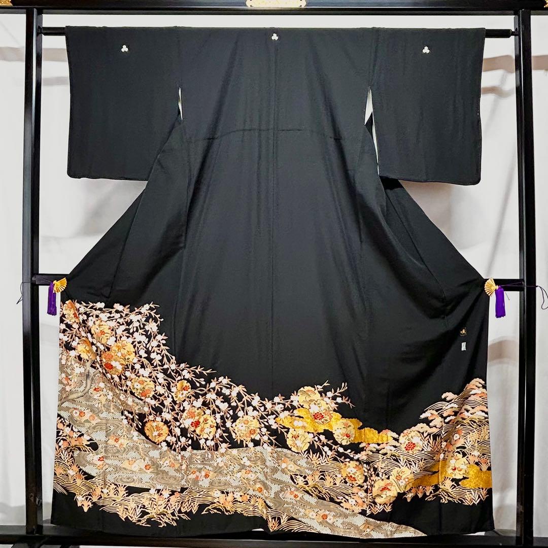 393】友禅•金箔•金駒刺繍入り 黒留袖 - メルカリ