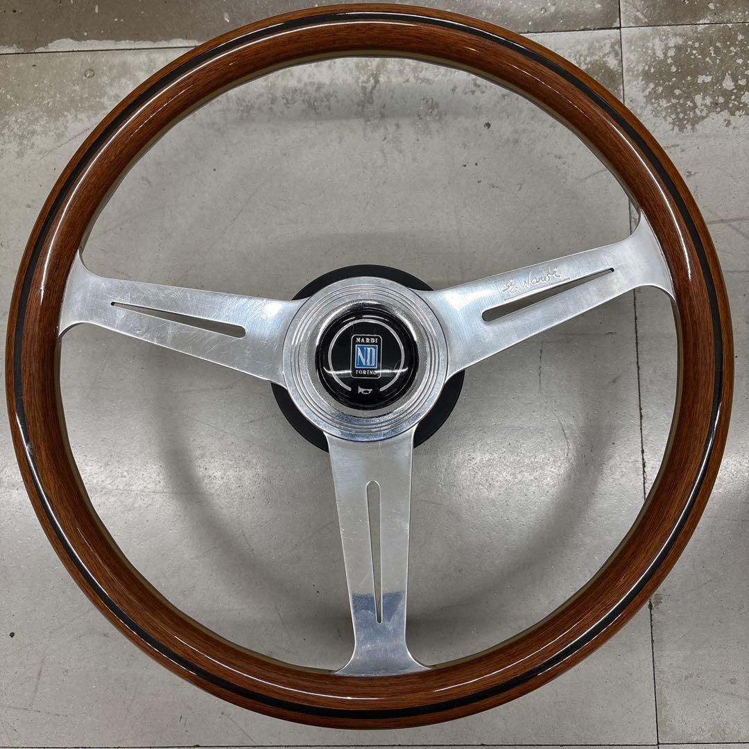 ナルディ　ステアリング　クラッシック　ウッド NARDI ￥送料一律￥ ナルディー クラシック ウッド ポリッシュ
