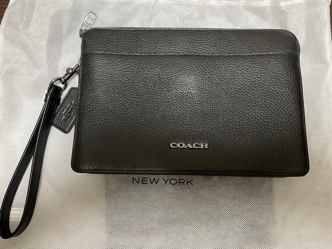 COACH ブラック レザー クラッチバッグ - メルカリ