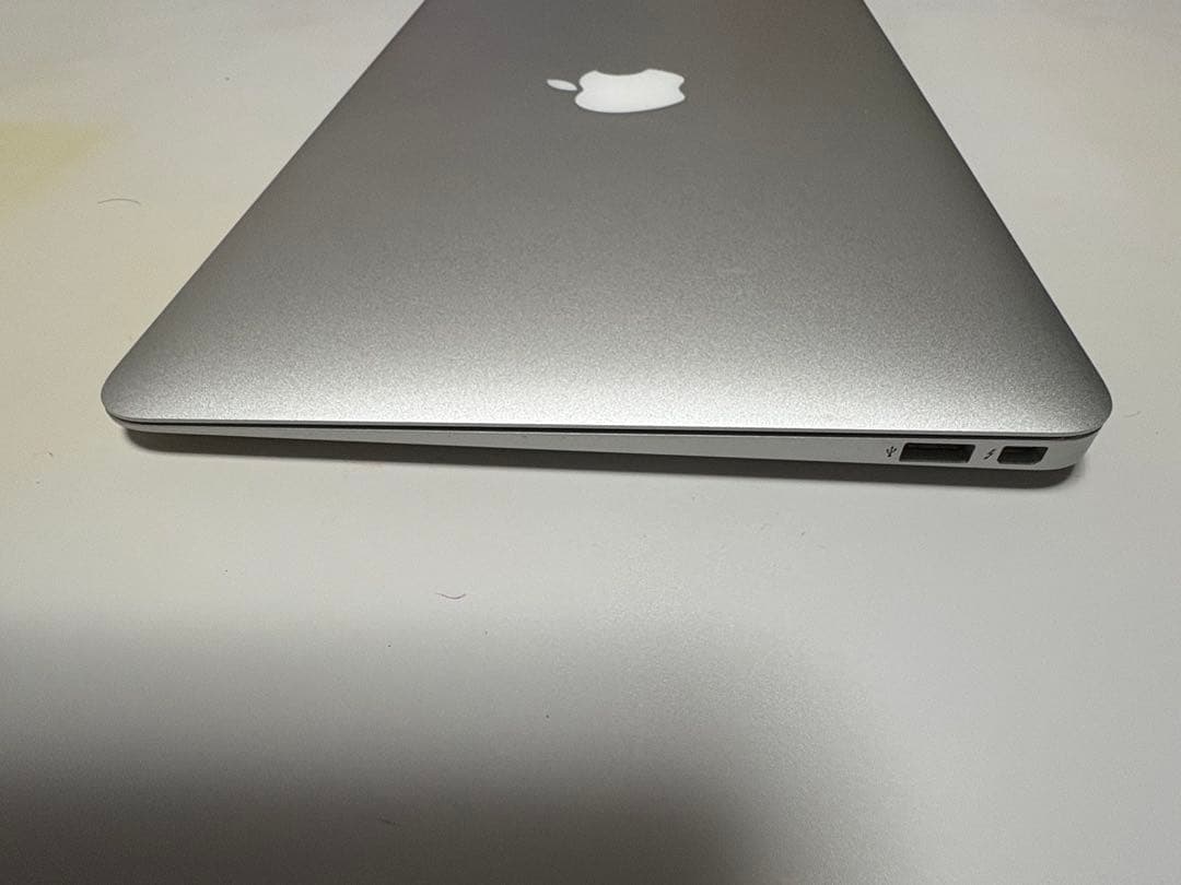 MacBookAir 11インチ A1465 SSD256GB箱あり充電器付き - メルカリ