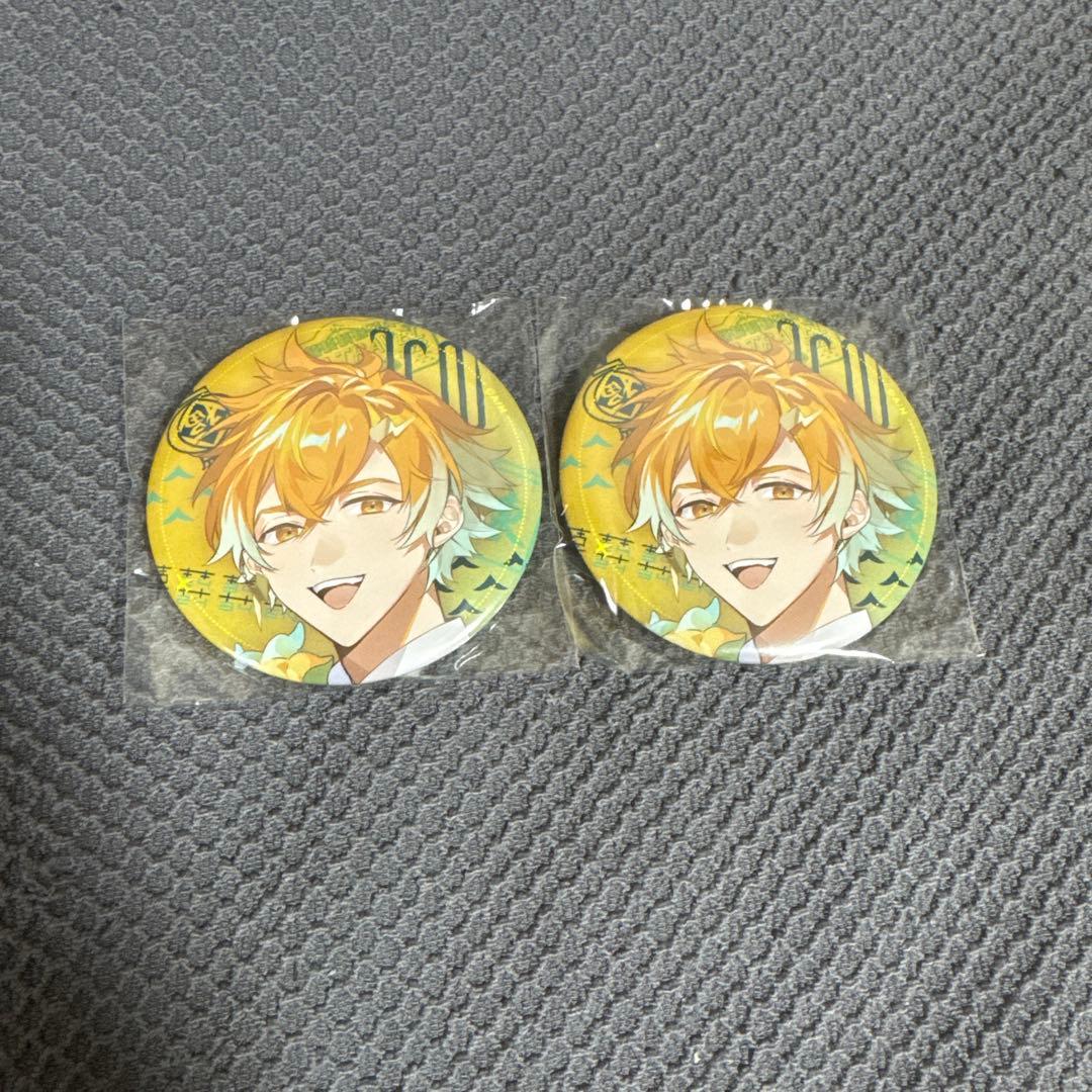 宇佐美リト Asia Travel 缶バッジ 2点 - メルカリ