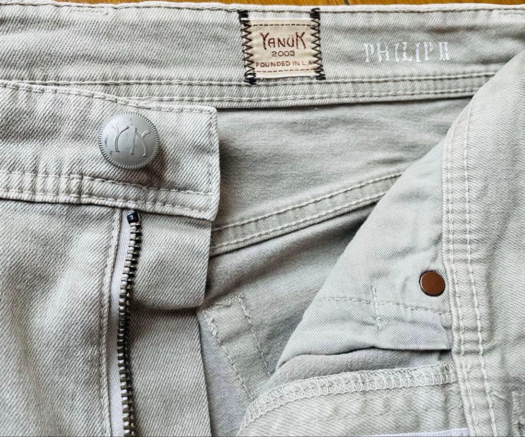 ヤヌーク PHILIP II テーパード デニム グレー 31インチ - メルカリ